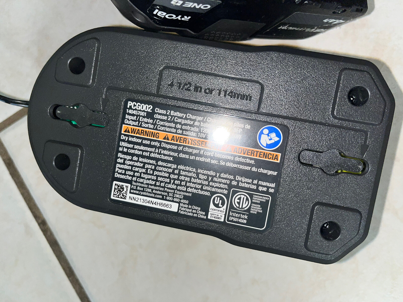 Ryobi One+ HP 18v  Brad Nailer 18ga (P322) with (BPB005) 4Ah Battery & Charger