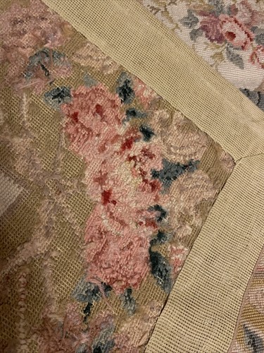 4'x6' Stunning Floral Pattern Hand-knotted Needlepoint area rug - Picture 4 of 6