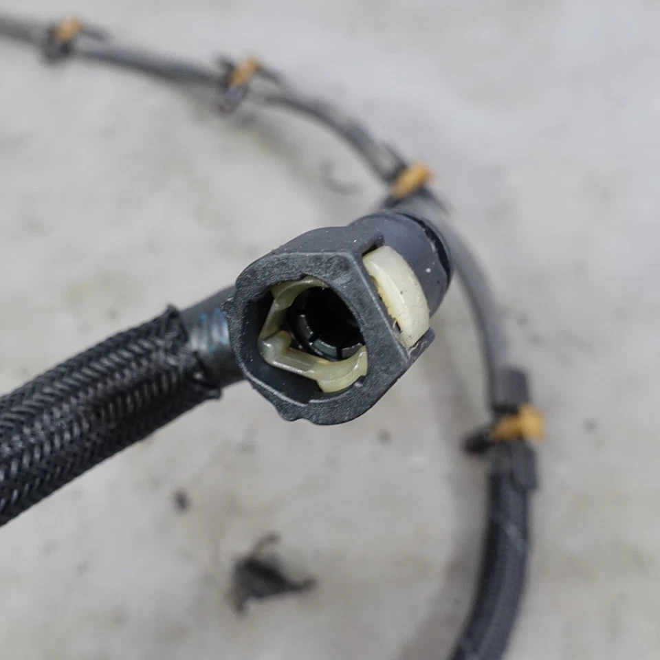 Dañado 14-16 BMW F10 535d F02 740d N57 6 cilindros diésel línea de devolución de combustible de fábrica OEM Foto 4 de 4