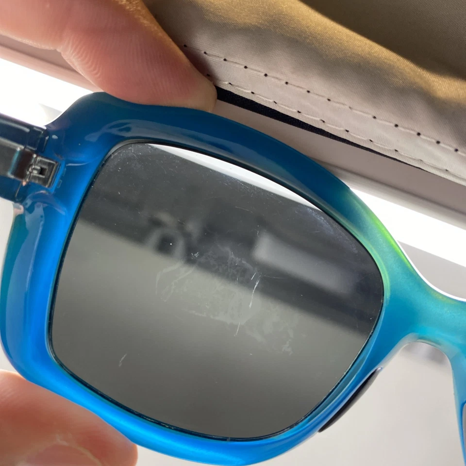 Maui Jim PEAHI MJ 735-10P TORTUGA PAVO REAL VERDE AZULADO CON LENTE POLARIZADA GRIS PM77 Foto 4 de 4