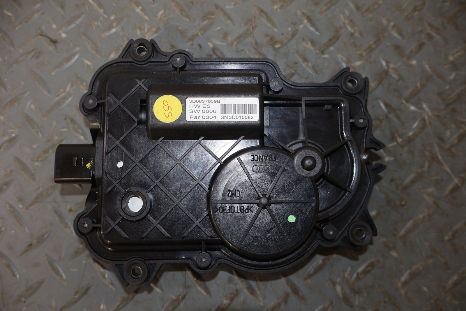 Bentley Continental GT 2004-2010 Front Left Door lock actuator P/N 3D0837059B
