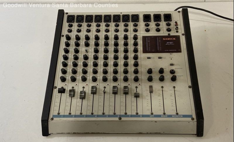 Vintage Samick SM-820, 8 Channel Mixing Console, 3 Band Equalizer