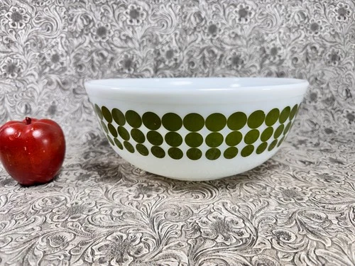 RARE Pyrex Green Polka Dot Mixing Bowl 404 4 Quart 10.5x4.5 Vintage MCM NICE