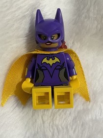 Lego Batgirl 30612 Yellow Cape  Batman Movie Super Heroes Minifigure