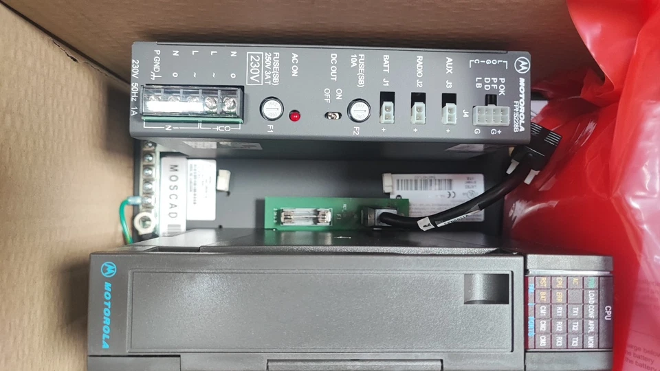 MOTOROLA MOSCAD RTU COMPLETE SYSTEM Remote Terminal Unit with MTR2000 & Power Su - Photo 2/4
