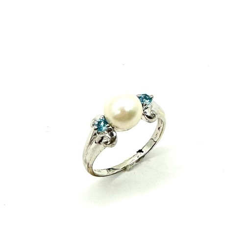 10k White Gold Cultured Pearl Blue Topaz Womens Trilogy Ring - Sizes 7 - 2.8 g