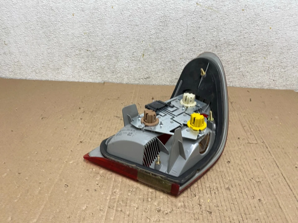 Luz trasera lateral derecha pasajero Mercedes-Benz Clase E E E430 2000-2002 L4482 DW Foto 4 de 4