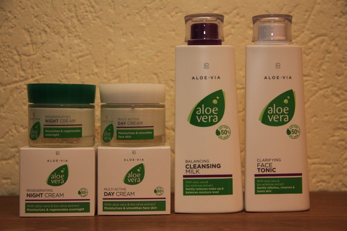 LR Aloe Vera Gesichtspflegeset Tages- Nachtcreme Reinigungsmilch  Gesichtswasser | eBay.de