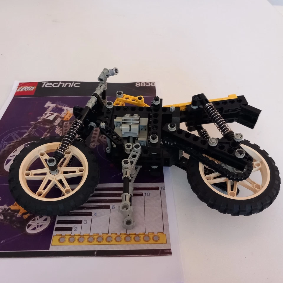 LEGO Technic 8838 Shock Cycle, photo 3 sur 3