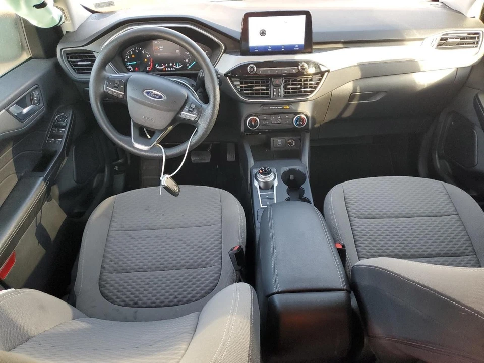 Used Air Cleaner Assembly fits: 2021 Ford Escape 1.5 Grade A - Image 3 of 4