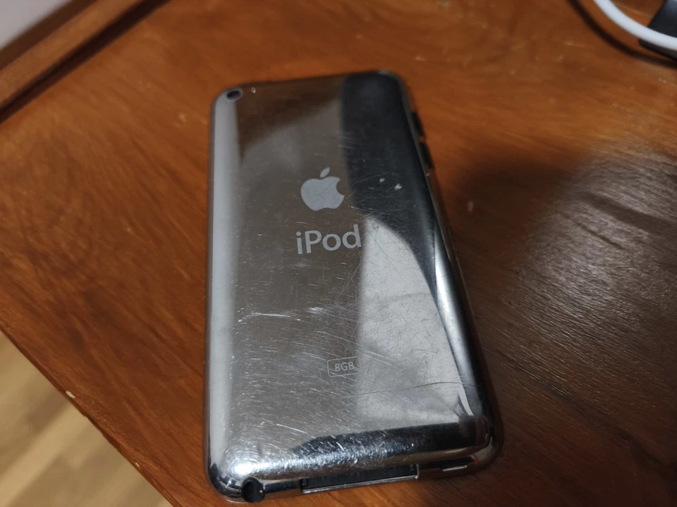 Apple iPod Touch 4a Generacion 8GB - WiFi Bluetooth - Imagen 4 de 4