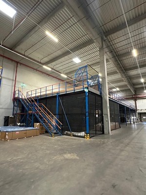 Mezza Stow Lagerbühne 420 m² 500 kg/m² Systembühne Podest Lagerboden