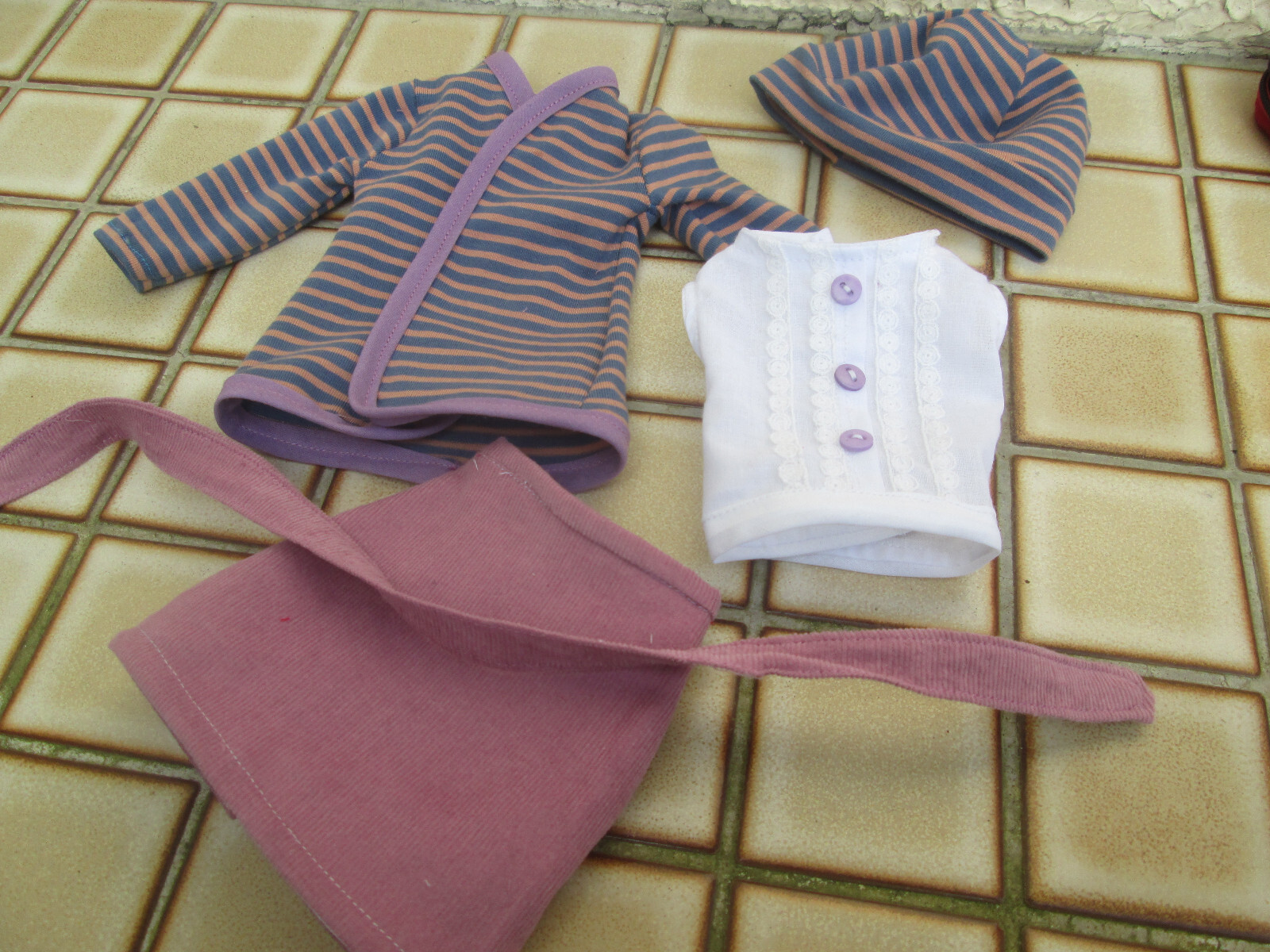 jacket + skirt + blouse + hat for Many, little sister of Cathie Bella, new