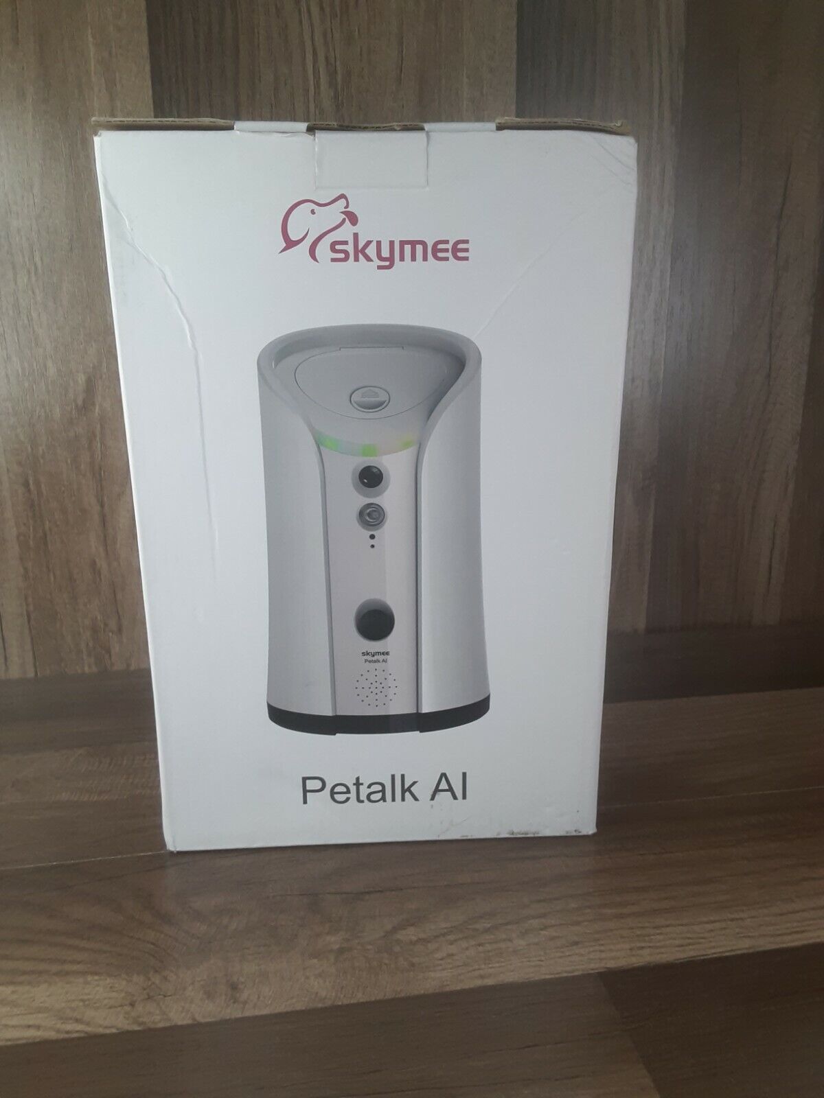 Skymee Petalk AI Dog Camera treat dispenser Wifi Alexa compatible.