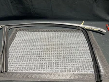 2017 Jeep Cherokee Limited Right Front Door Window Run Channel Dmr