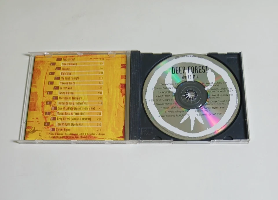 DEEP FOREST WORLD MIX CD SONY COLUMBIA 1994 Foto 2 de 3