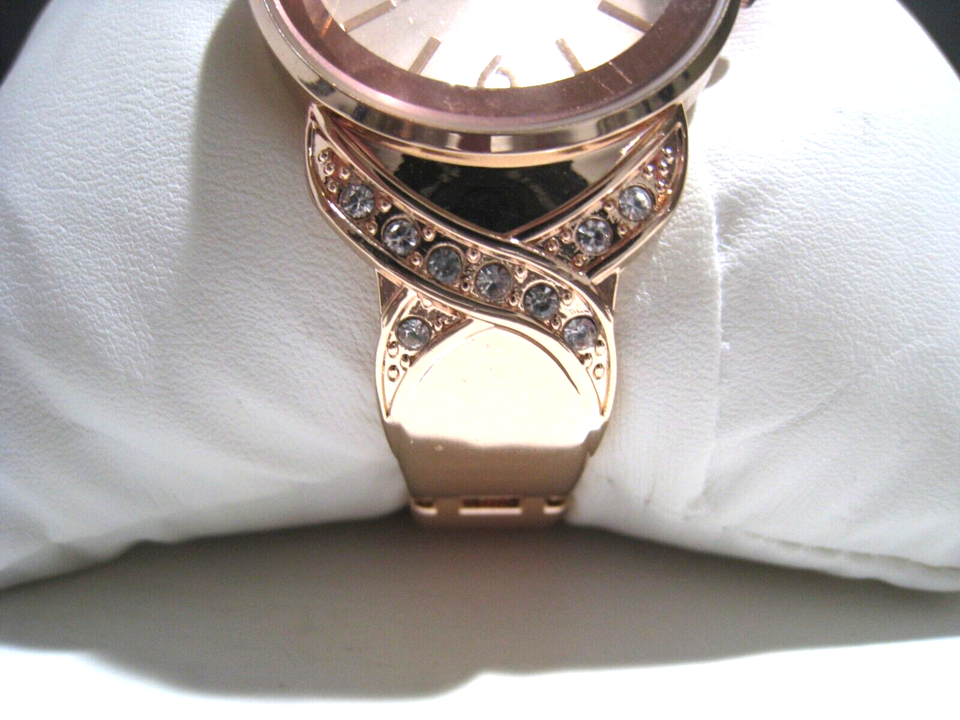 Sz 7 Faux Rose Gold Cuff Strap Watch Y121F NEW BATTERY eBay