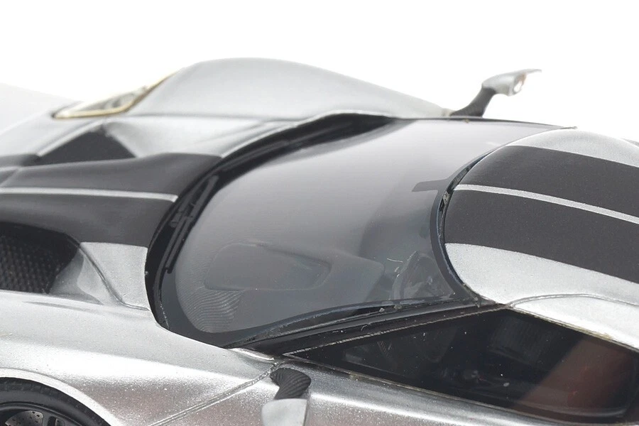 Ford GT Chicago Auto Show 2015 Argento TSM 1:43 TSM164342 DIFETTOSO - Immagine 4 di 4