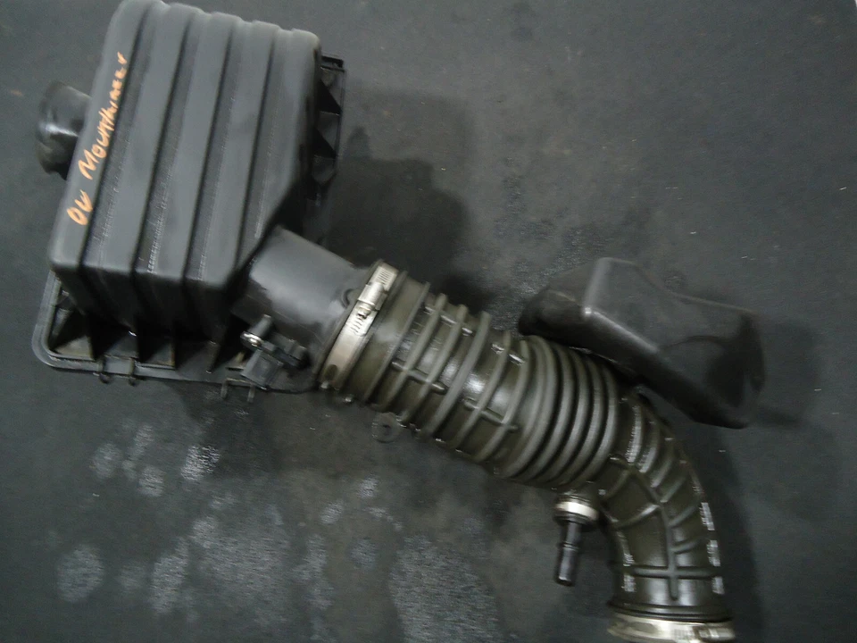 2004 MERCURY MOUNTAINEER 4.6L V8 AWD A/T AIR CLEANER FILTER BOX - Image 4 of 4