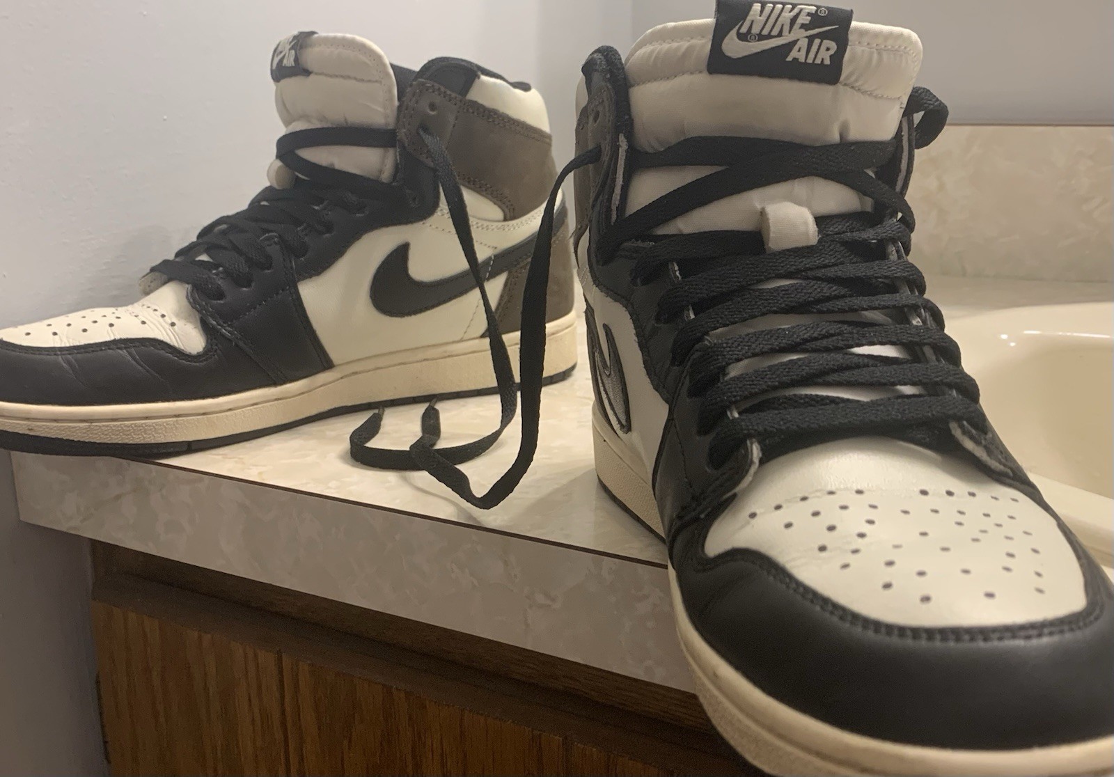 SIZE 8! Nike Air Jordan 1 Retro High OG Dark Mocha