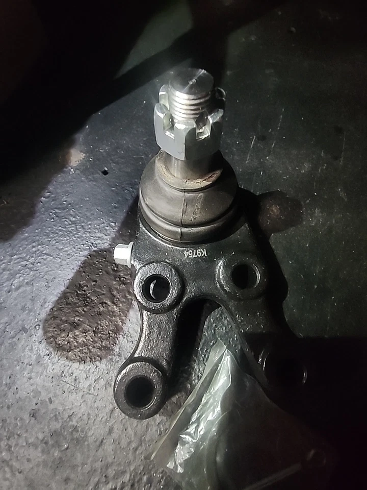 Front Suspension LEFT DRIVER Lower Ball Joint for Mitsubishi Montero Sport - Image 3 of 4