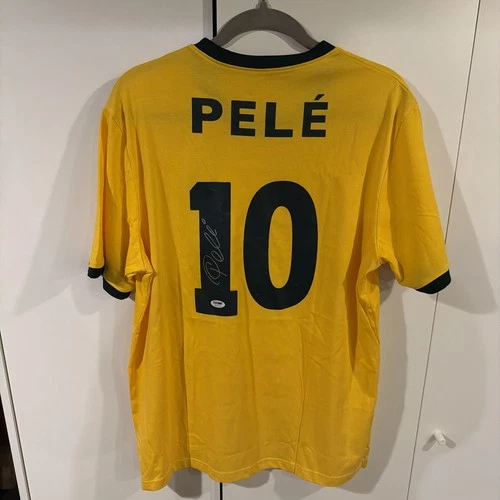 Pele Signed/Autographed Brazil Custom Soccer Jersey (PSA/DNA COA)