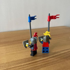 LEGO Castle Black Knights Black Dragon Castle 6085 With 2 Minifigures