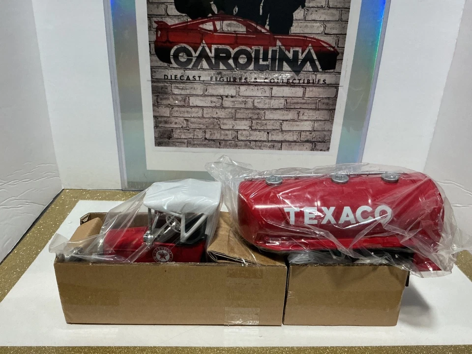 ERTL COLLECTIBLES 1/25 SCALE - 1918 FORD RUNABOUT WITH TANKER TRAILER BANK - Image 4 of 4