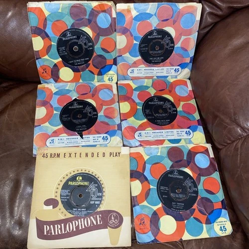 the Beatles vinyl 45rpm singles, 6 singles 1963- 65. Lot 2