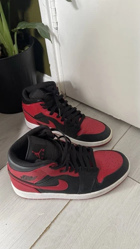 Nike Air Jordan 1 Mid Banned Sneakers Uomo UK Taglia 7 Rosso Nero 2020 FPL RMF