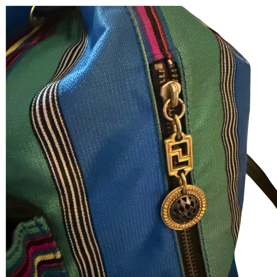 Mochila Gianni Versace Rara Años 90 Vintage Multicolor Nylon Foto 4 de 4