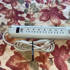 1999 Surgemaster Cable A/V 592 Joules Power Strip Belkin F5C572-AV