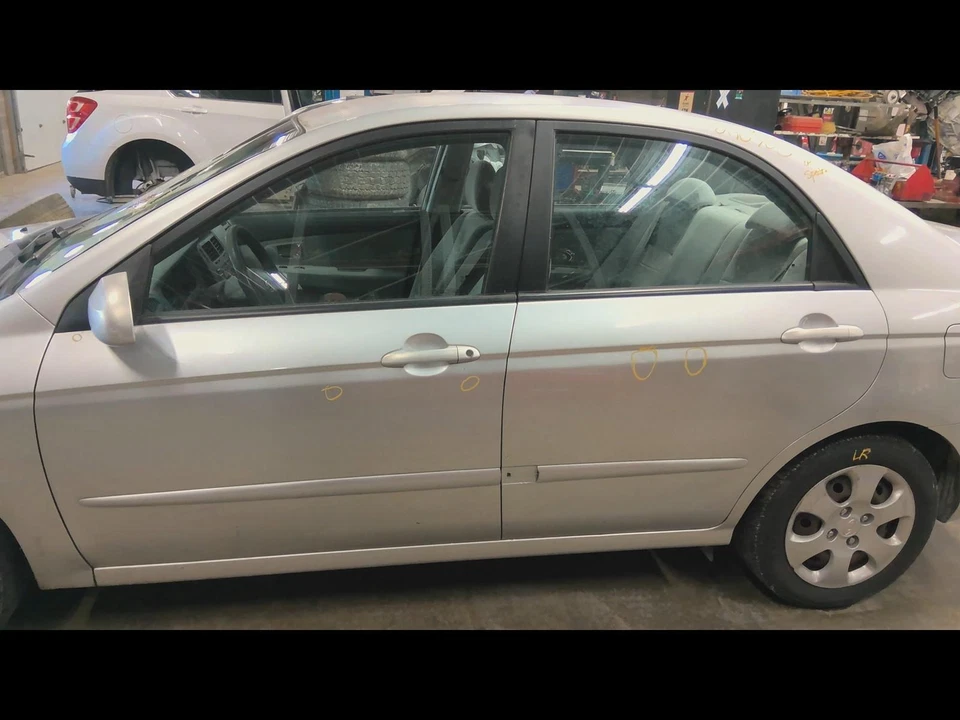 Used Hood fits: 2009 Kia Spectra Grade C Foto 4 de 4