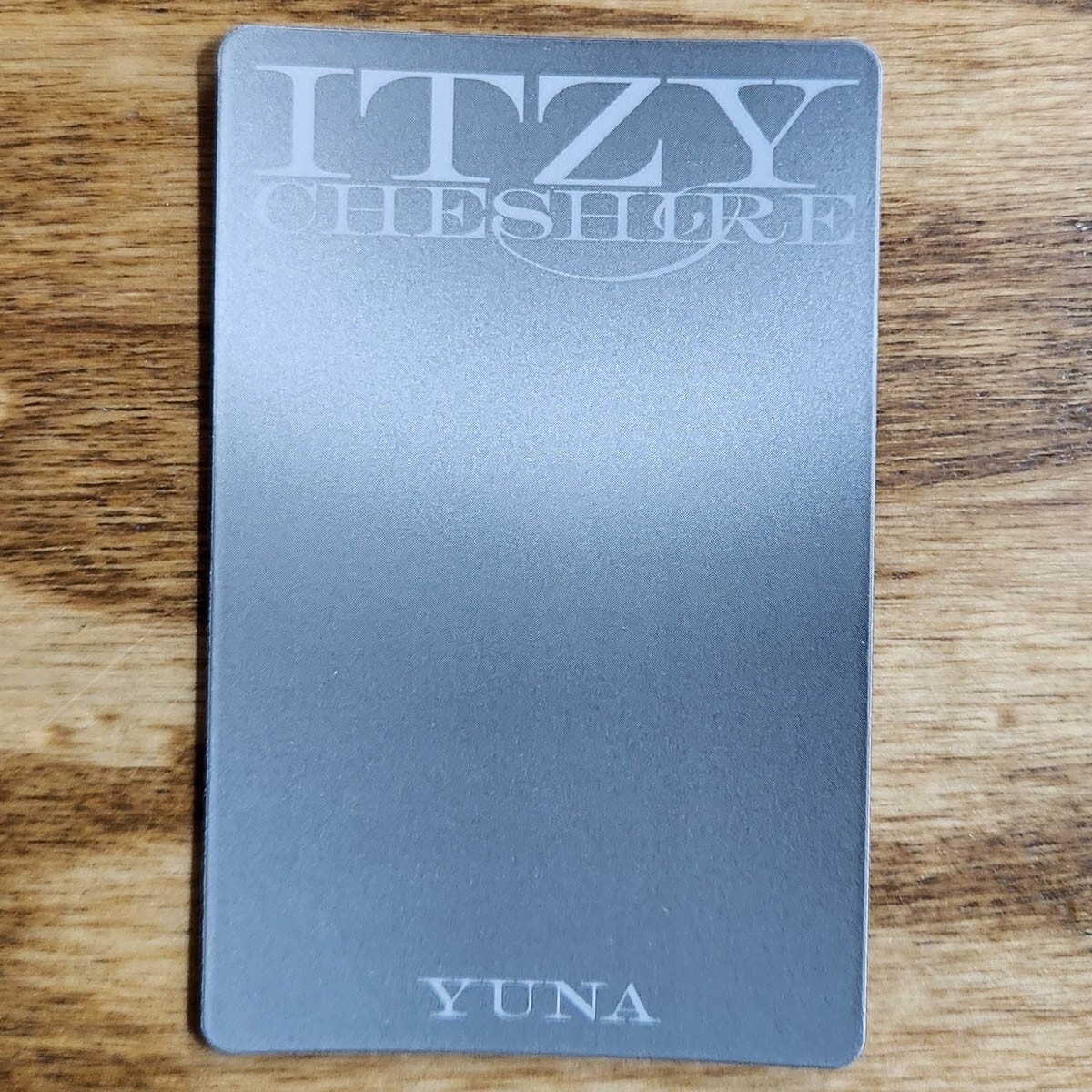 Yuna Official Lenticular Photocard Itzy Cheshire Limited