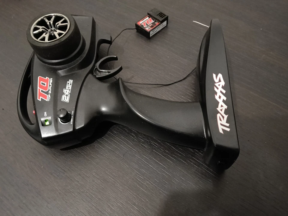 TRAXXAS TQ Controller Transmitter handset RC 2.4Ghz 2 channel mini  E maxx Revo - Image 2 of 4