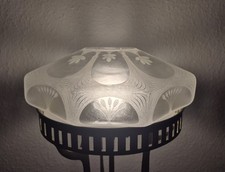 sehr sch&ouml;ner alter Jugendstil Lampenschirm - florale Motive mit ge&auml;tztem Glas