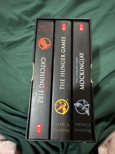 The Hunger Games Trilogy Boxed Set Of 3 by Collins, Suzanne Paperback - Bild 1 von 3
