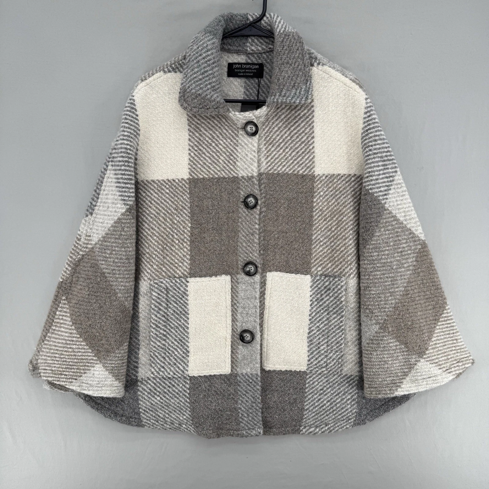 John Branigan Weavers Shawl Collar Cape Poncho 70% Wool Blend NWT One Size
Opens in a new window or 