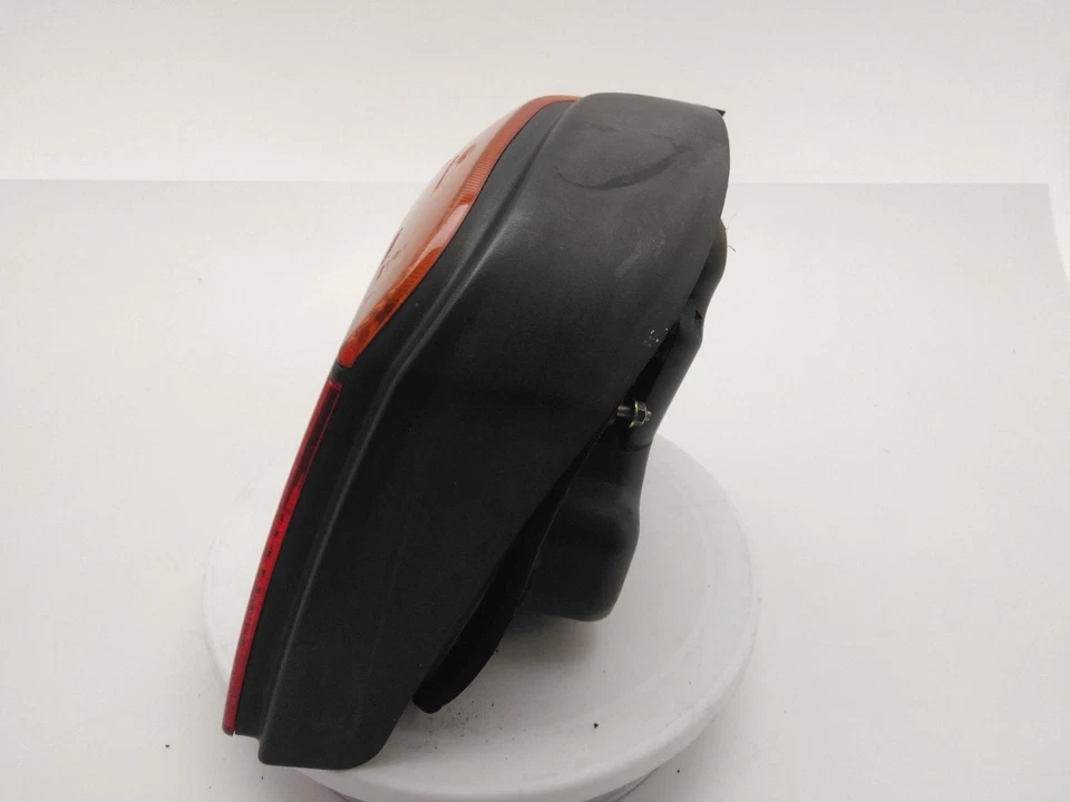 Luz trasera VOLKSWAGEN GOLF N/S 1992-1998 5 puertas hatchback izquierda Foto 2 de 4