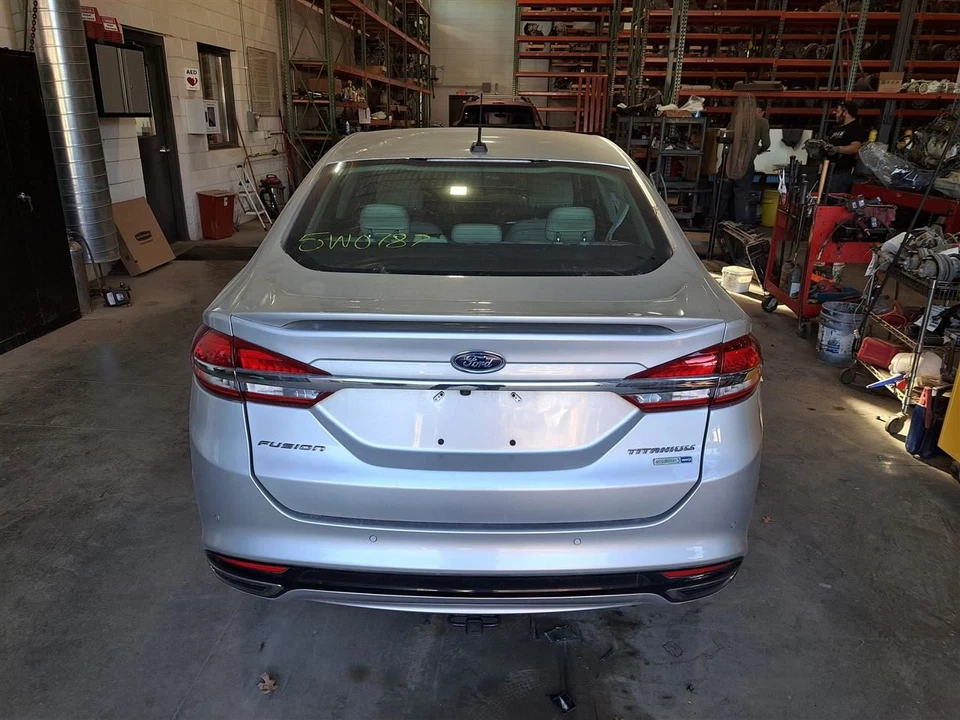 Cilindro maestro de freno 2018 Fusion Sku#4280415 Foto 4 de 4