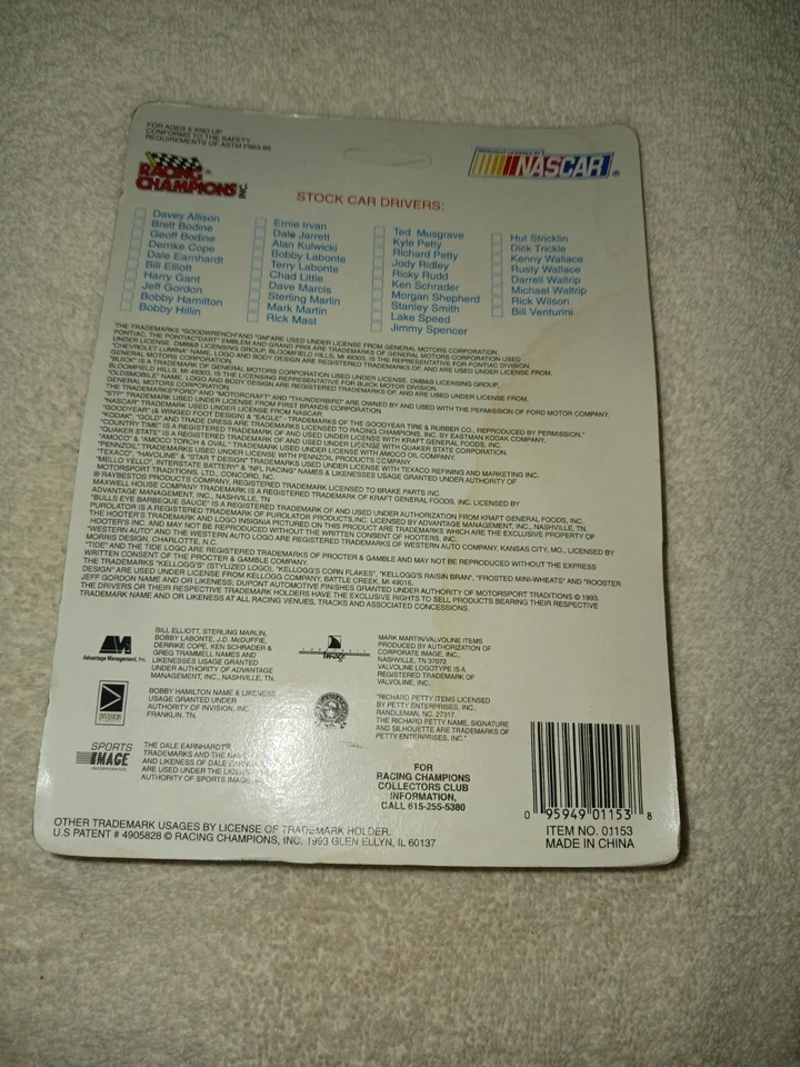 Coche Hooters Alan Kulwicki 1:64 Racing Champions 1993 edición Die Cast #7 Foto 2 de 2