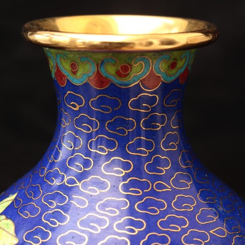 Vaso cloisonné cinese fiore bianco su sfondo blu - Foto 18 di 19