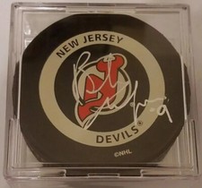 VINTAGE NEW JERSEY DEVILS BRENDAN MORRISON SIGNED OFFICIAL GAME PUCK NHL BETTMAN