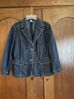 Girl s LOFT denim Jacket  excellent condition.  SIZE 10