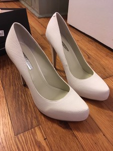bcbg white heels
