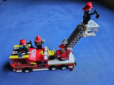 Playtive Feuerwehrauto Truck Mit Drehleiter und 3 Figuren