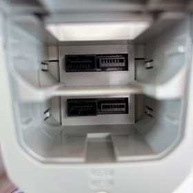 White Sega Dreamcast In Box With 2 Controllers 2 Memory Cards and 1 Rumble Pack