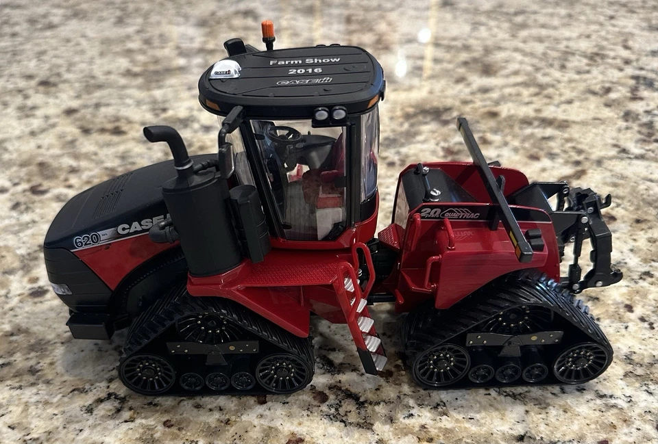 Ertl 2016 Farm Show CaseIH Steiger 620 Quadtrac escala 1/32 Foto 2 de 4
