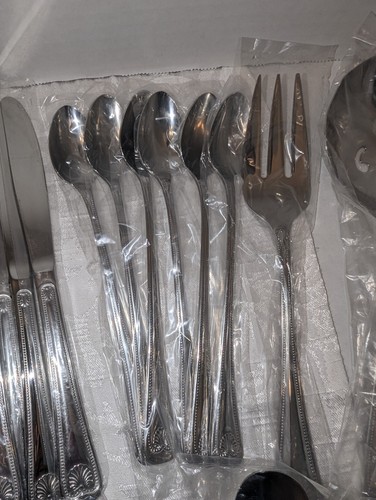 Towle Supreme Cutlery Abbey Shell 96 Piece Stainless Tableware #2996 NEW - Picture 8 of 14