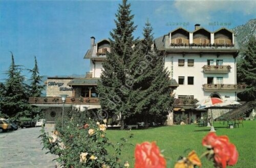 Cartolina Bratto della Presolana Grande Albergo Milano Ristorante al Caminone